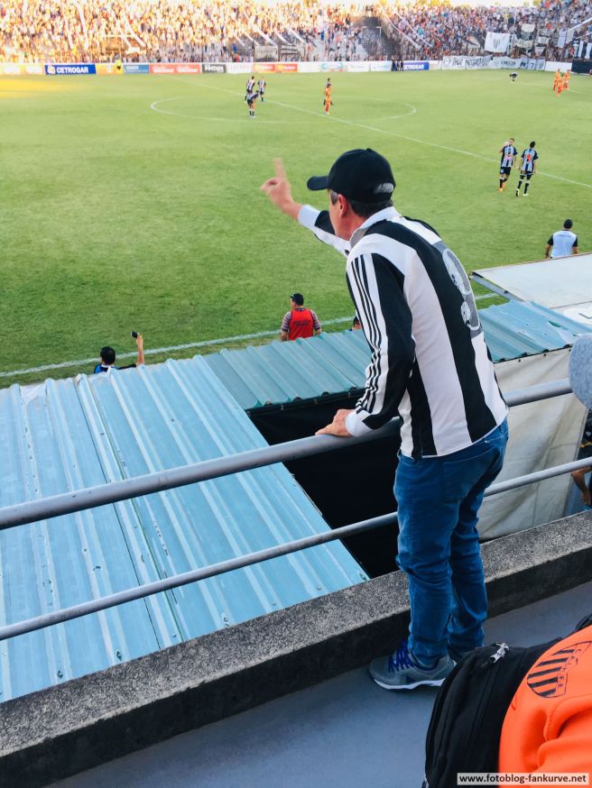 Foto 15.10.18, 23 37 50